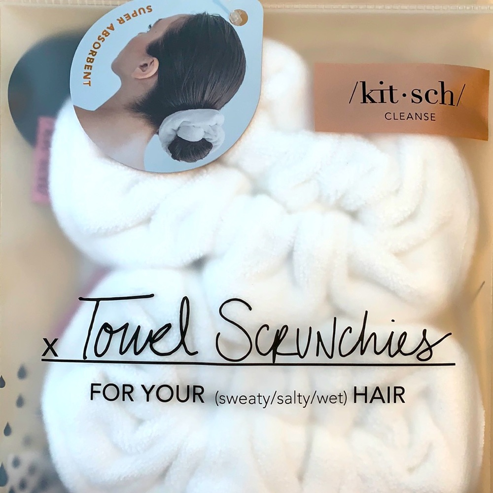 💥NWT💥 Towel Scrunchies🧖🏼‍♀️